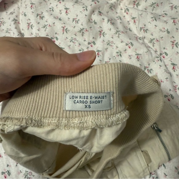 NWT PacSun bundle xs low rise cargo shorts - Picture 3 of 5